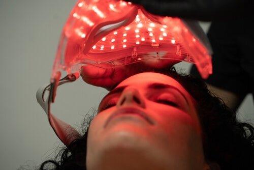 Is Red Light LED Therapy Harmful to Your Eyes? A Science-Backed Guide - GlintSkin