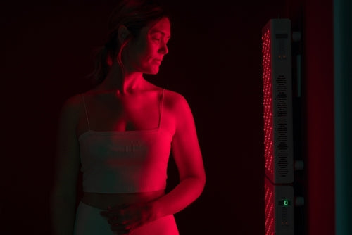 The Science and Benefits of Red Light Therapy Face Masks