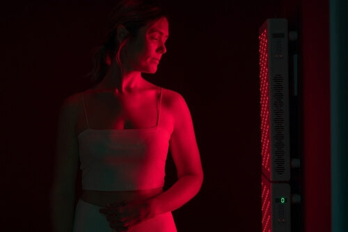 Does Red Light Affect Your Sleep? Here’s What Science Reveals - GlintSkin